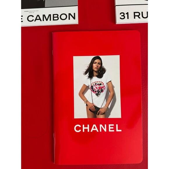 Chanel Louis Vuitton Gucci Fashion Magazines Books Various Collections - Picture 4 of 16